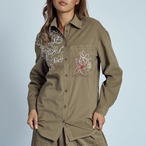 Native Youth Evelyn Embroidered Boyfriend Shirt Button Up Army Green‎ NWT Size M